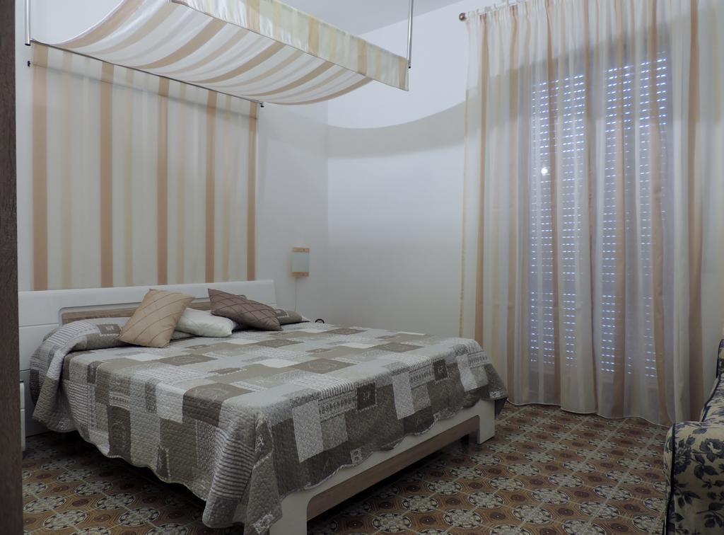 Mary Centro Storico Apartment อาลเกโร ภายนอก รูปภาพ